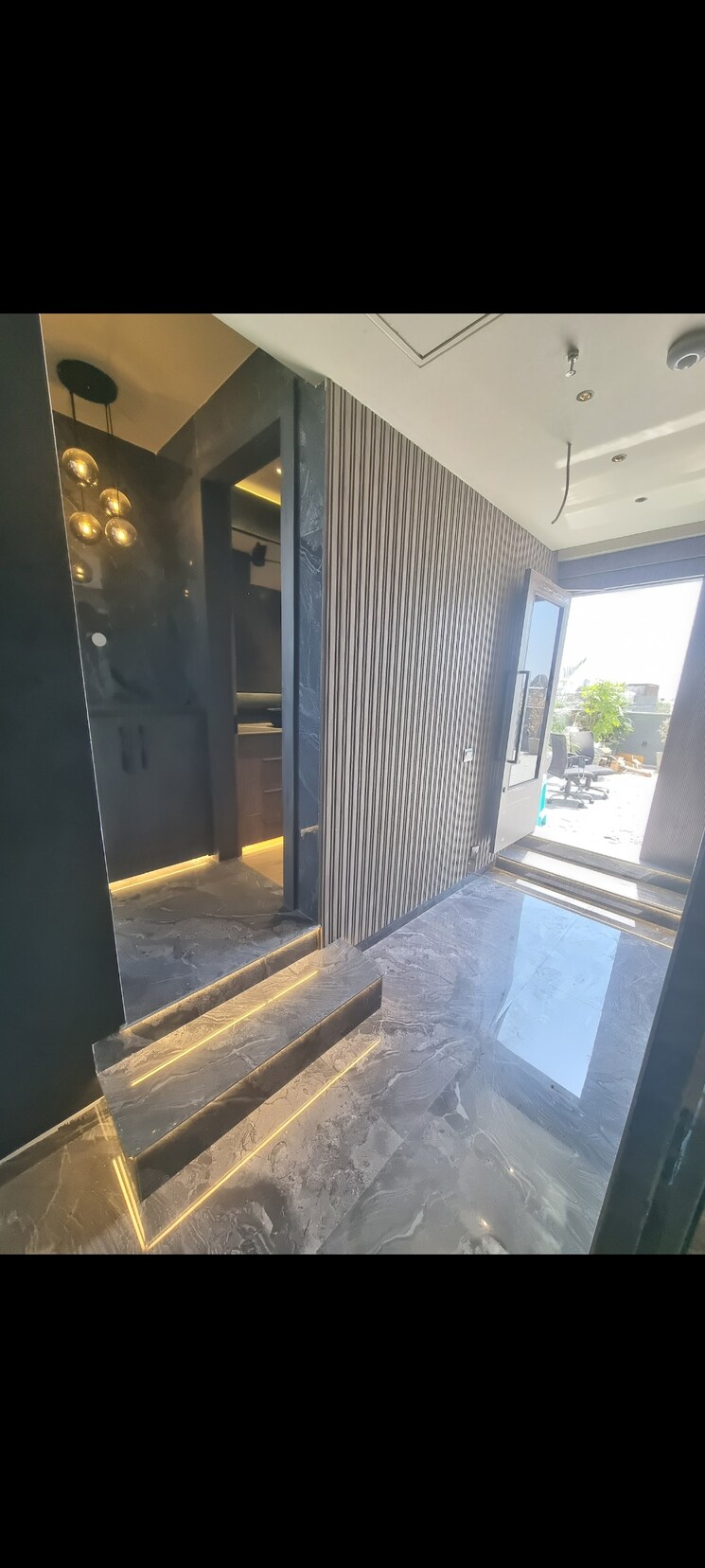 Exterior View, jmd-regent-plaza Commercial Office Space 2500 Sq.Ft. In Sector 24 Gurgaon 8082016