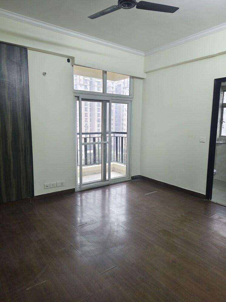 Room, amrapali-princely-estate 2.5 Bedroom 1015 Sq.Ft. Apartment In Sector 76 Noida 8082045