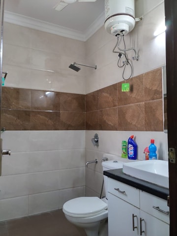 Bathroom in 2 BHK Builder Floor at Sector 46 – for Rent