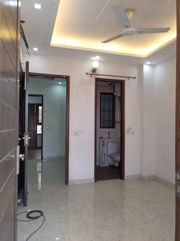 Building Lobby in 2 BHK Builder Floor at Sector 46 – for Rent
