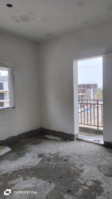 Room in 3 BHK Apartment at Rock Hilton Heights, Chanda Nagar – for Sale