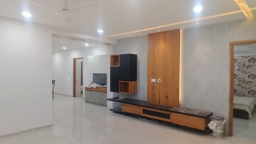 Room in 3 BHK Apartment at Temple Tree Apartment, Jubilee Hills – for Rent