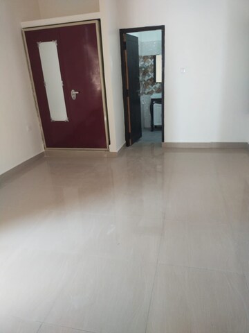Room in 2 BHK Independent House at Gomti Nagar – for Rent