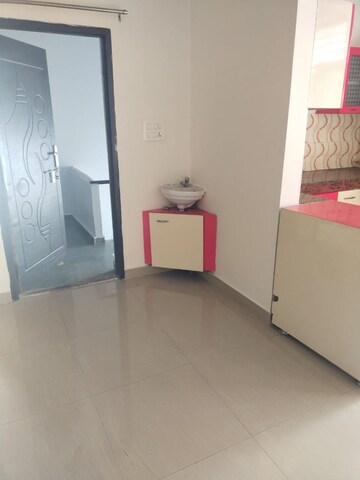 Room in 2 BHK Independent House at Gomti Nagar – for Rent