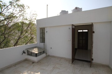 4 BHK Villa – Exterior View View at Subhash Road - for Sale