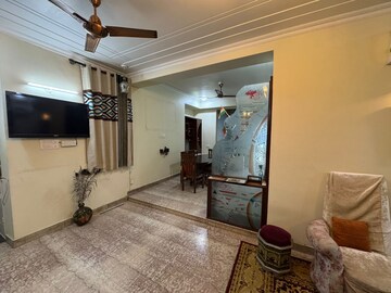Living Room in 4 BHK Villa at Subhash Road – for Sale