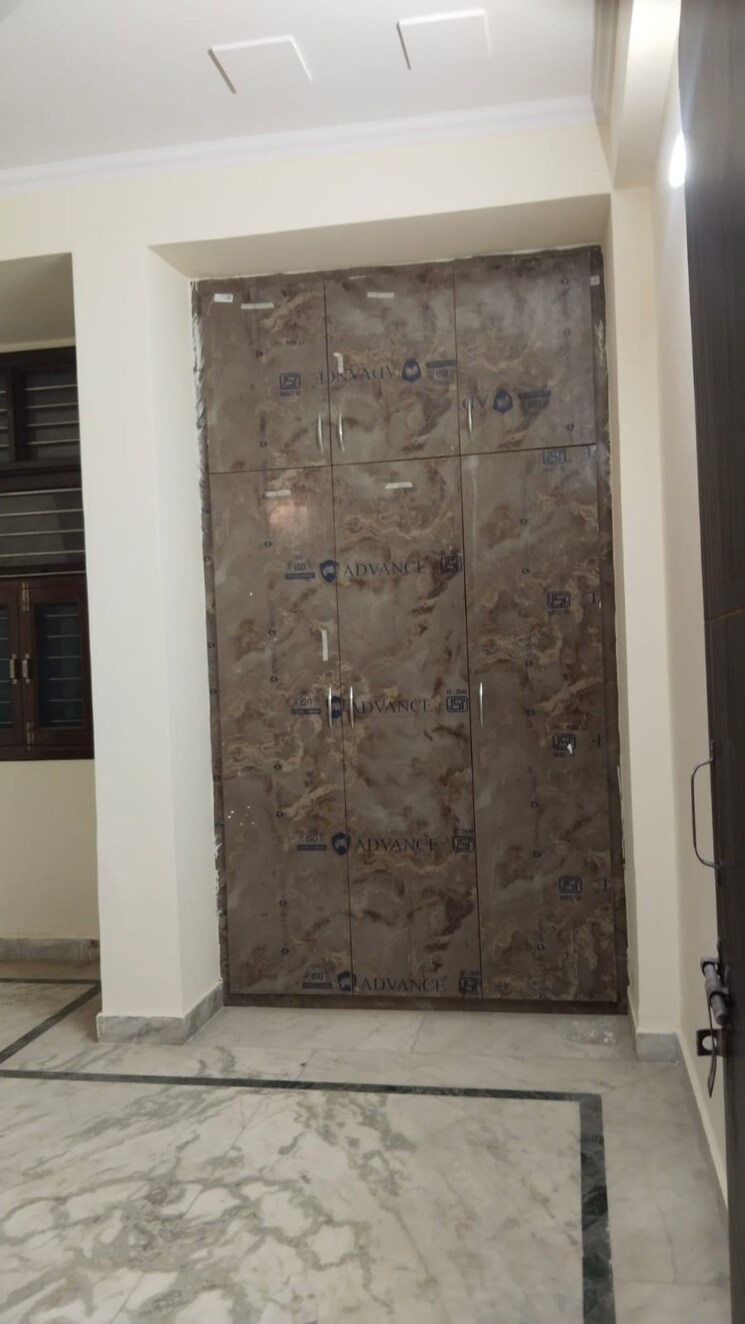 Room, gagan-enclave-ghaziabad 3 Bedroom 165 Sq.Yd. Apartment In Bulandshahr Road Industrial Area Ghaziabad 8082253