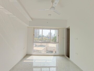 Room in 3 BHK Apartment at Swastik Park, Chembur – for Rent