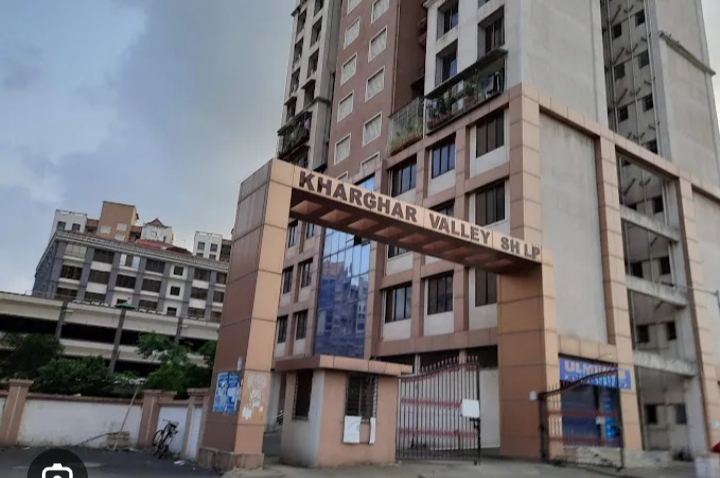 3 BHK + Servant Room Apartment For Sale in Valley Shilp