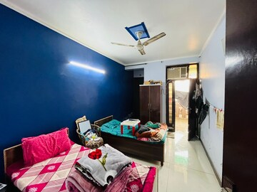 Master Bedroom in 3 BHK Builder Floor at Sector 43 – for Sale