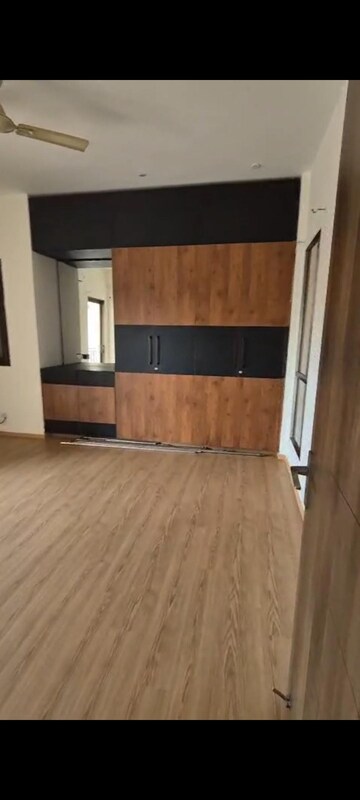 3 BHK Apartment For Rent in Ninex City, Sector 76