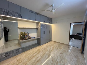 Room in 3 BHK Builder Floor at Hsr Layout – for Rent