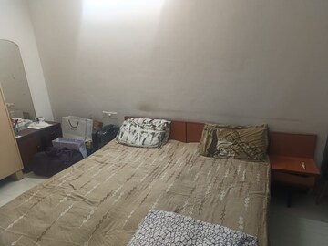 Bedroom in 3 BHK Apartment at Takshashila Air, Ellisbridge – for Rent
