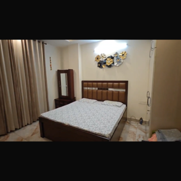 Bedroom in 3 BHK Builder Floor at Sector 7 – for Sale