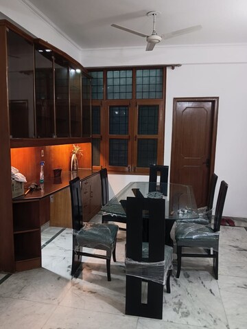 Living Room in 2.5 BHK Builder Floor at SS The Lilac, Sector 49 – for Rent