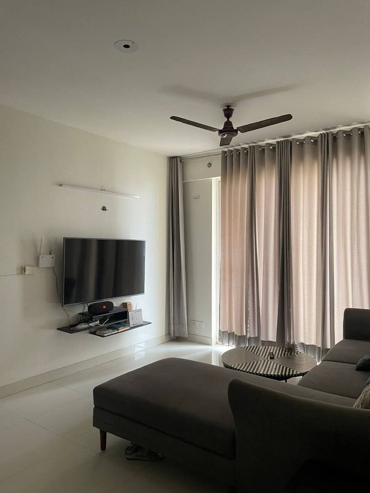 Living Room, sam-palm-olympia-phase-ii 3 Bedroom 1608 Sq.Ft. Apartment In Sector 16c Greater Noida Greater Noida 8082813
