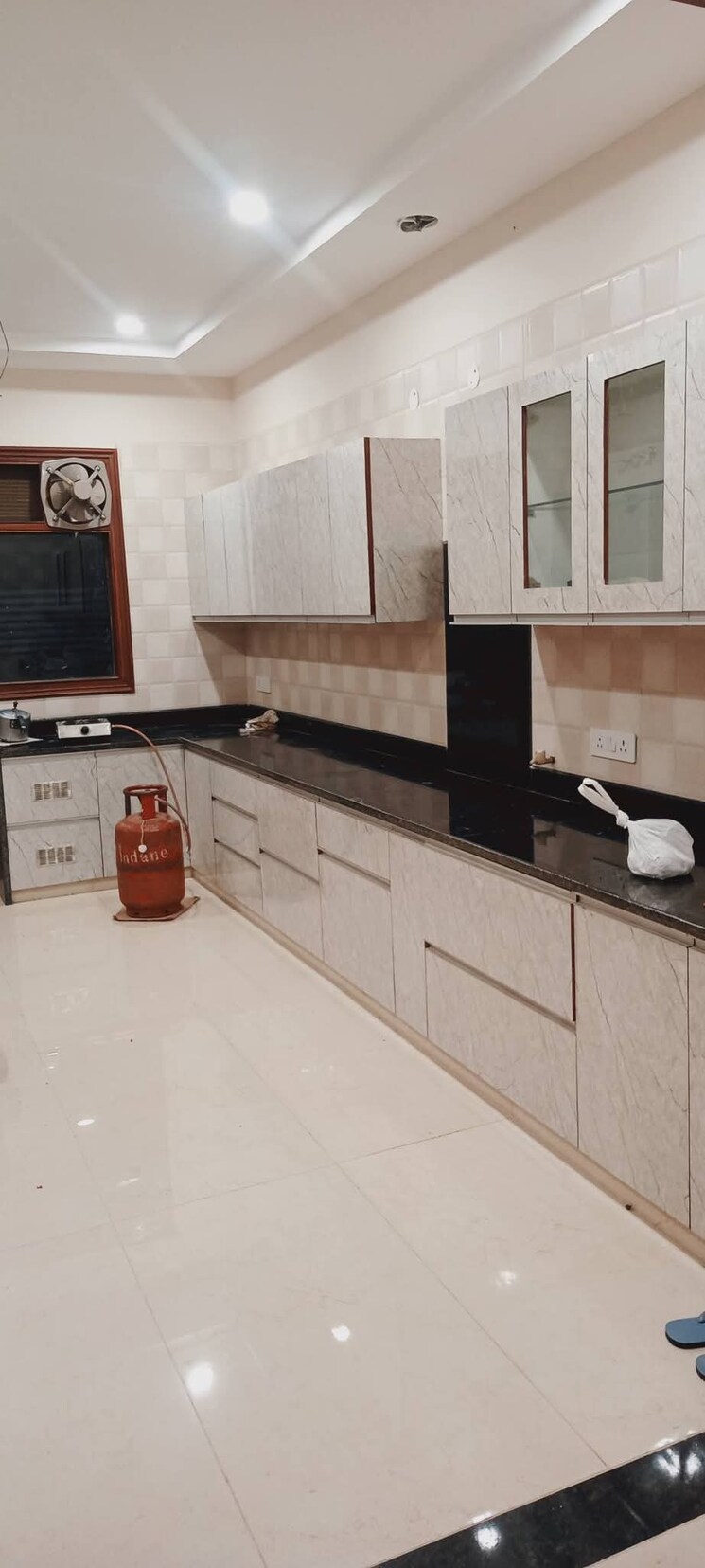 Kitchen, sam-palm-olympia-phase-ii 3 Bedroom 1608 Sq.Ft. Apartment In Sector 16c Greater Noida Greater Noida 8082813