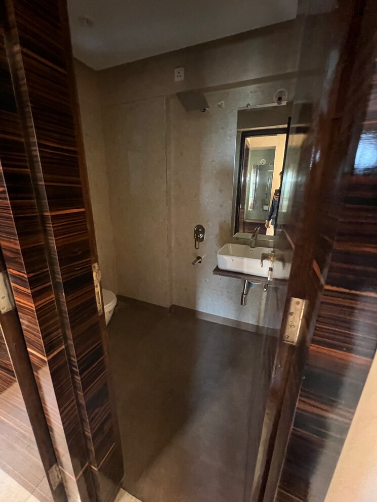 Bathroom, tharwani-sky-view 2 Bedroom 1250 Sq.Ft. Apartment In Kharghar Sector 35i Navi Mumbai 8082793