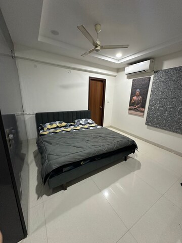 Bedroom in 3.5 BHK Apartment at Khajaguda – for Rent