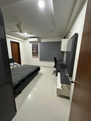 Master Bedroom in 3.5 BHK Apartment at Khajaguda – for Rent