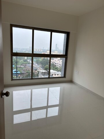 Room in 2 BHK Apartment at Rajesh Raj Infinia, Malad West – for Rent