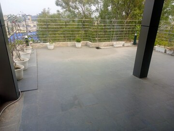 Room in 2 BHK Builder Floor at Kalindi Colony – for Rent