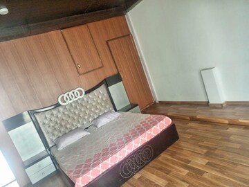 Bedroom in 2 BHK Builder Floor at Kalindi Colony – for Rent