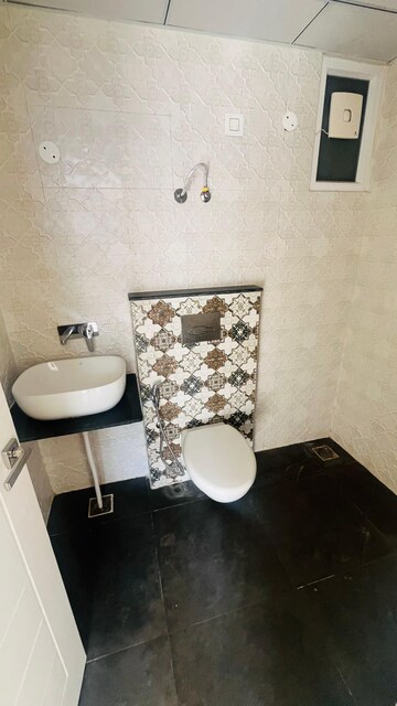 Master Bedroom in 3 BHK Apartment at Maxxus Elanza, International Airport Road – for Rent