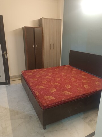 Bedroom in 1 RK Builder Floor at Ansal Sushant Lok I, Sector 43 – for Rent