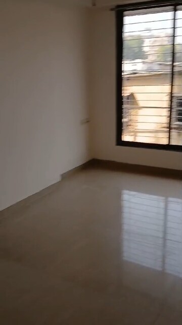 Room in 3.5 BHK Apartment at Andheri East – for Rent