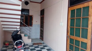 Living Room in 3 BHK Independent House at Kamta – for Rent