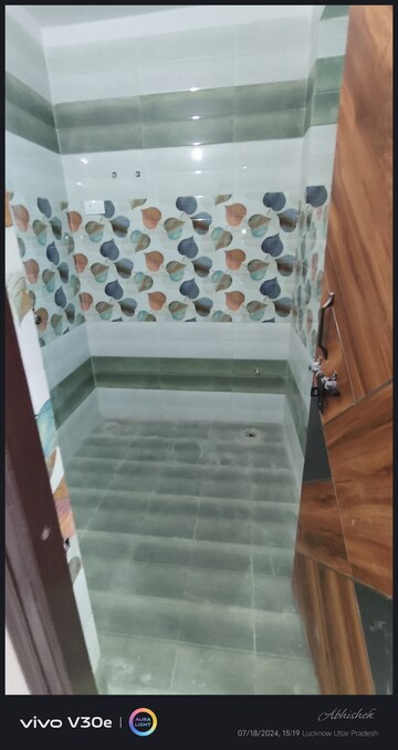Bathroom in 4 BHK Villa at Jankipuram – for Sale