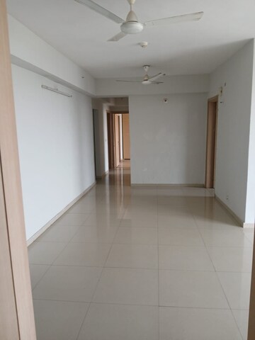 Room in 3 BHK Apartment at DLF The Skycourt, Sector 86 – for Sale