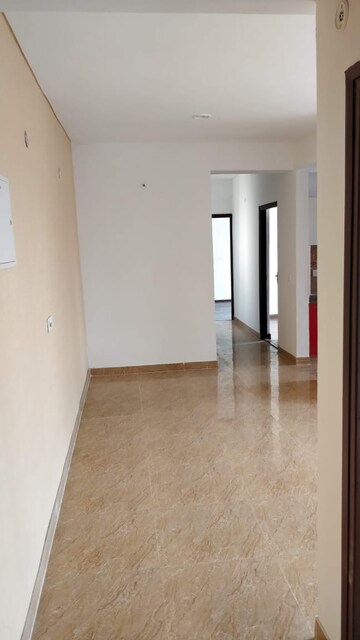 Room in 2 BHK Apartment at BPTP Discovery Park, Sector 80 – for Rent