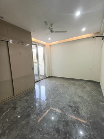Room in 2 BHK Apartment at Lotus Homz, Sector 111 – for Rent