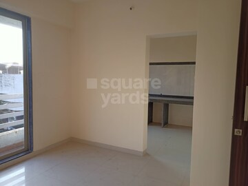 Room in Studio Apartment at Seasons Business Centre, Kalyan West – for Sale