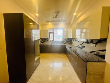 Kitchen in 4 BHK Builder Floor at Sector 42 – for Sale
