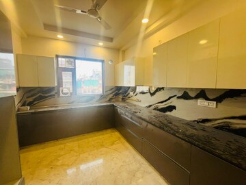Kitchen in 4 BHK Builder Floor at Sector 42 – for Sale