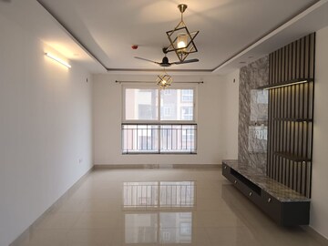 3 BHK Apartment For Rent in Pashmina Waterfront, Old Madras Road