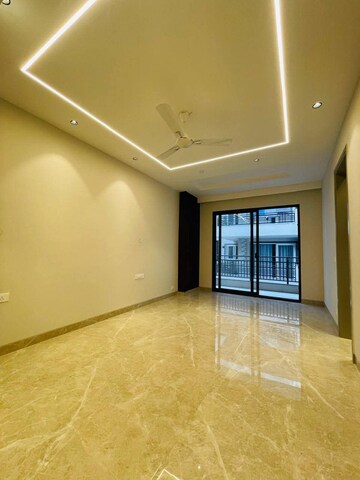 Room in 2 BHK Builder Floor at Lotus Homz, Sector 111 – for Rent