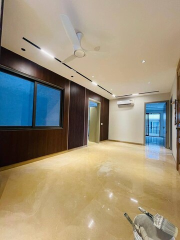 Room in 2 BHK Builder Floor at Lotus Homz, Sector 111 – for Rent