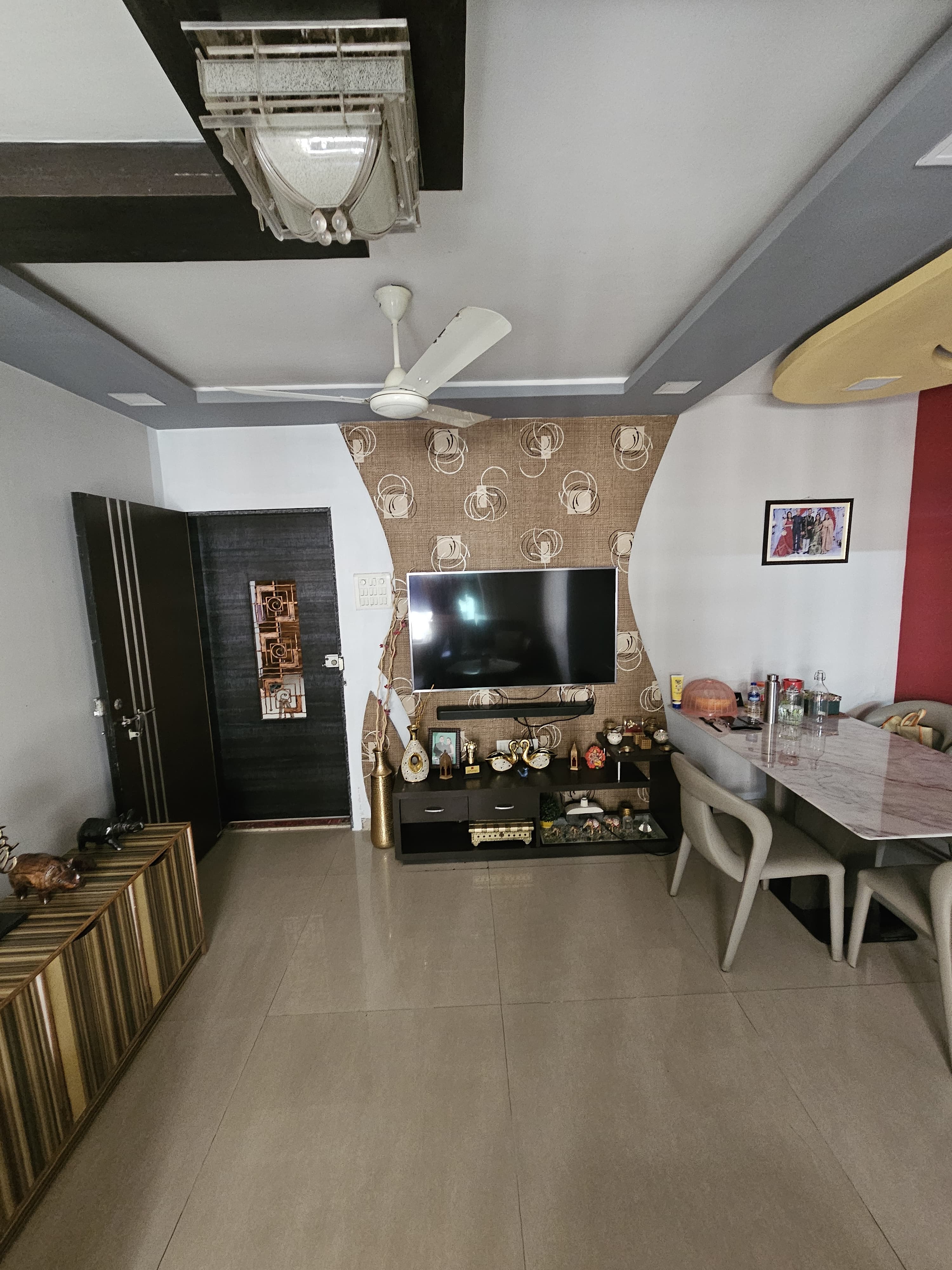 2.5 BHK + Pooja Room Apartment For Sale in Dosti Vihar
