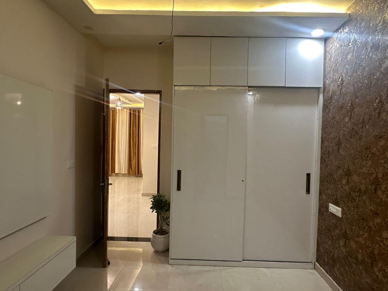 2.5 BHK + Extra Room Villa For Sale in Sector 124