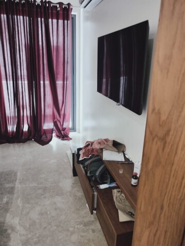Living Room in 3 BHK Builder Floor at DLF City Gurgaon, Sector 27 – for Rent