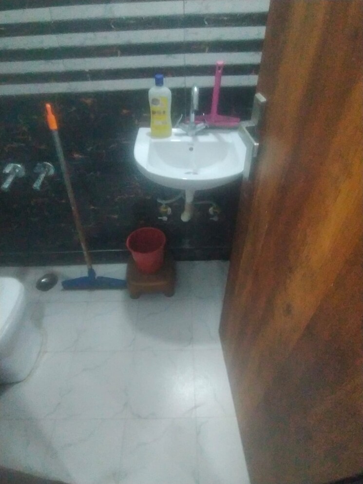 Bathroom, neb sarai 1 Bedroom 450 Sq.Ft. Builder Floor In Neb Sarai Delhi 8083254