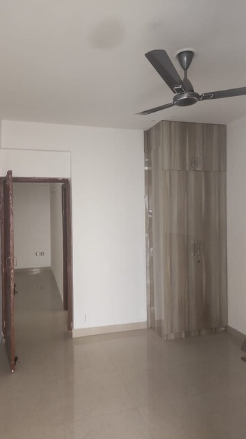 Room in 3 BHK Apartment at ROF Amaltas, Sector 92 – for Rent