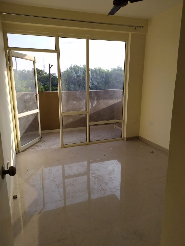 Balcony, pyramid-urban-homes 2 Bedroom 625 Sq.Ft. Apartment In Sector 70a Gurgaon 8083280