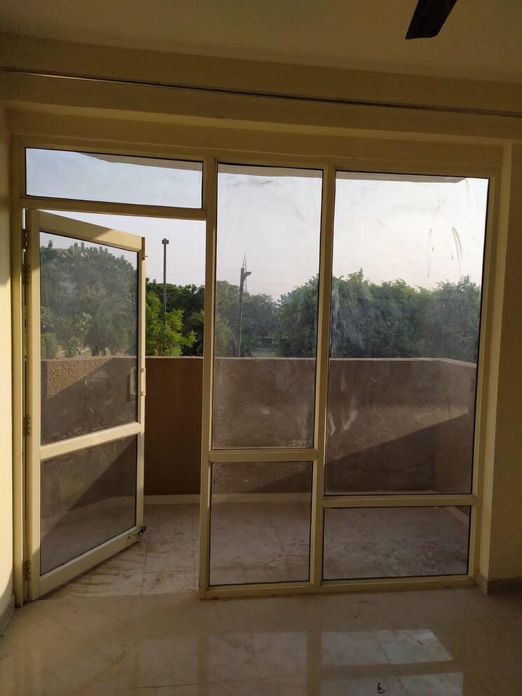 Room, pyramid-urban-homes 2 Bedroom 625 Sq.Ft. Apartment In Sector 70a Gurgaon 8083280