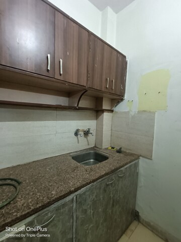 Kitchen in 1.5 BHK Builder Floor at Ansal Sushant Lok I, Sector 43 – for Rent