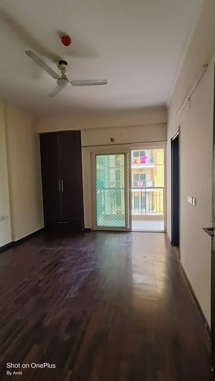 Room, apex-athena 4 Bedroom 2725 Sq.Ft. Apartment In Sector 75 Noida 8083325